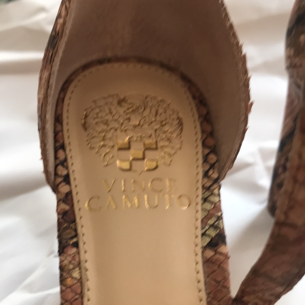 Platform sandals - Picture 2 of 5